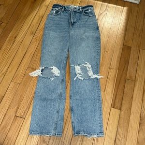 Abercrombie and Fitch “The 90s Straight Ultra High Rise Jeans”. Size: 25 Short